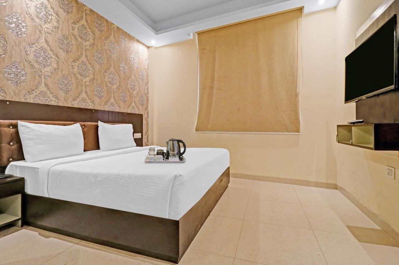 Oyo 23368 Boutique Hotel Paragon New Delhi Exterior photo