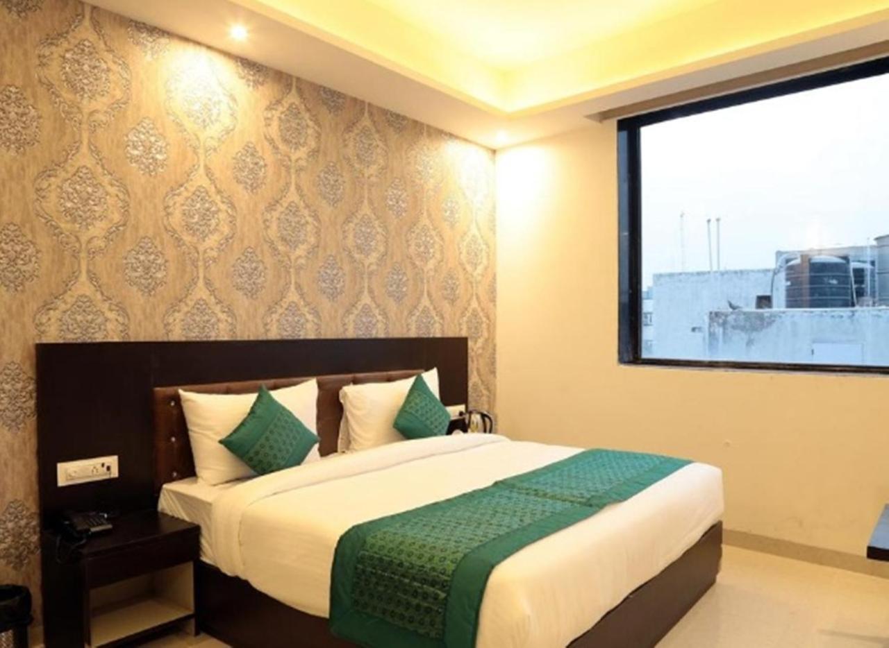 Oyo 23368 Boutique Hotel Paragon New Delhi Exterior photo